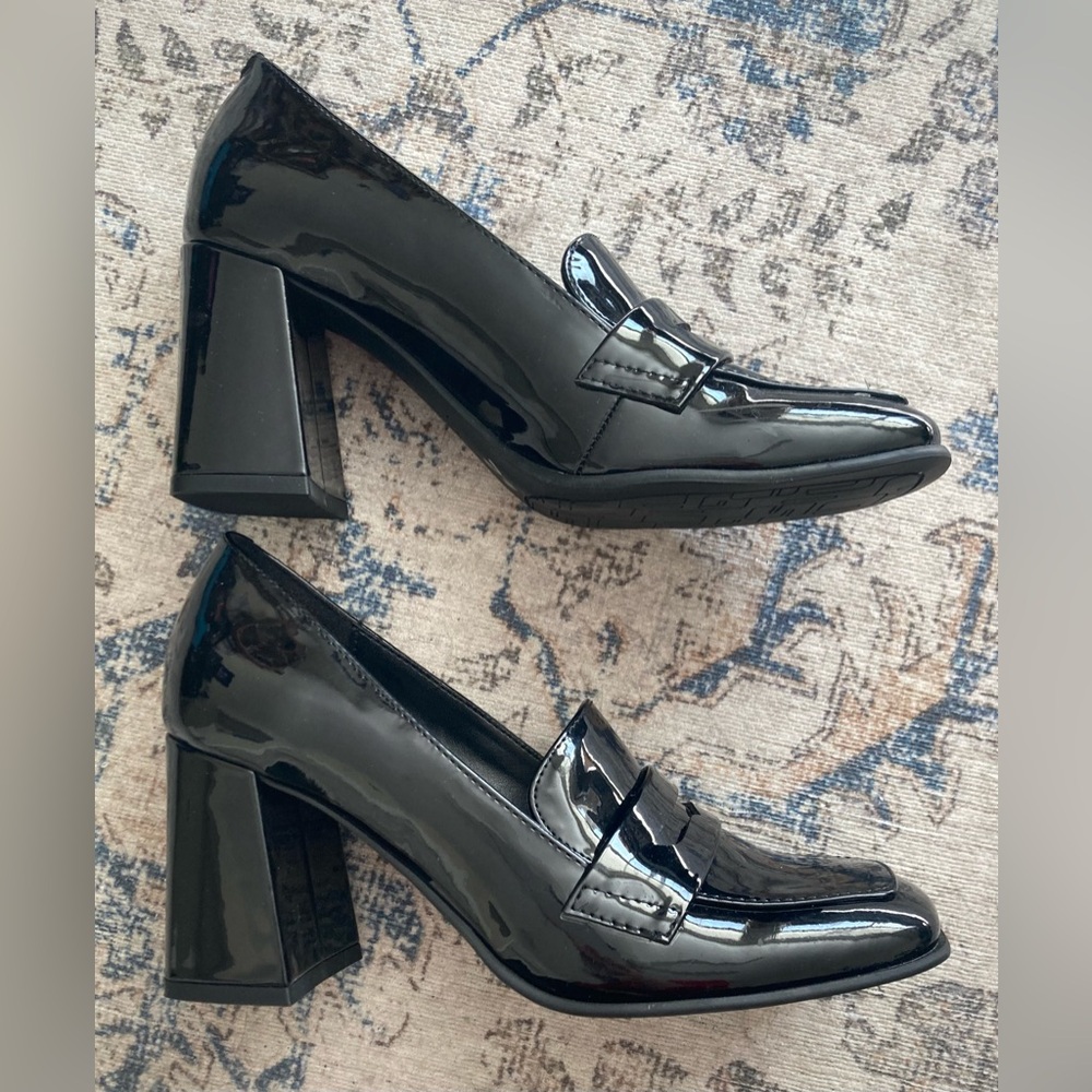 Unisa Women’s Vegan Patent Leather Look Chunky Heel Loafers - Picture 4 of 9